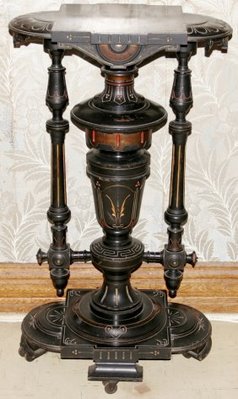 Kilian Brothers Aesthetic Pedestal
