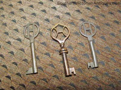 How To Fake a Herter Brothers Piece